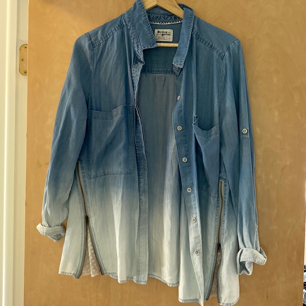 Anthropologie Holding horses ombre chambray shirt zipper detail